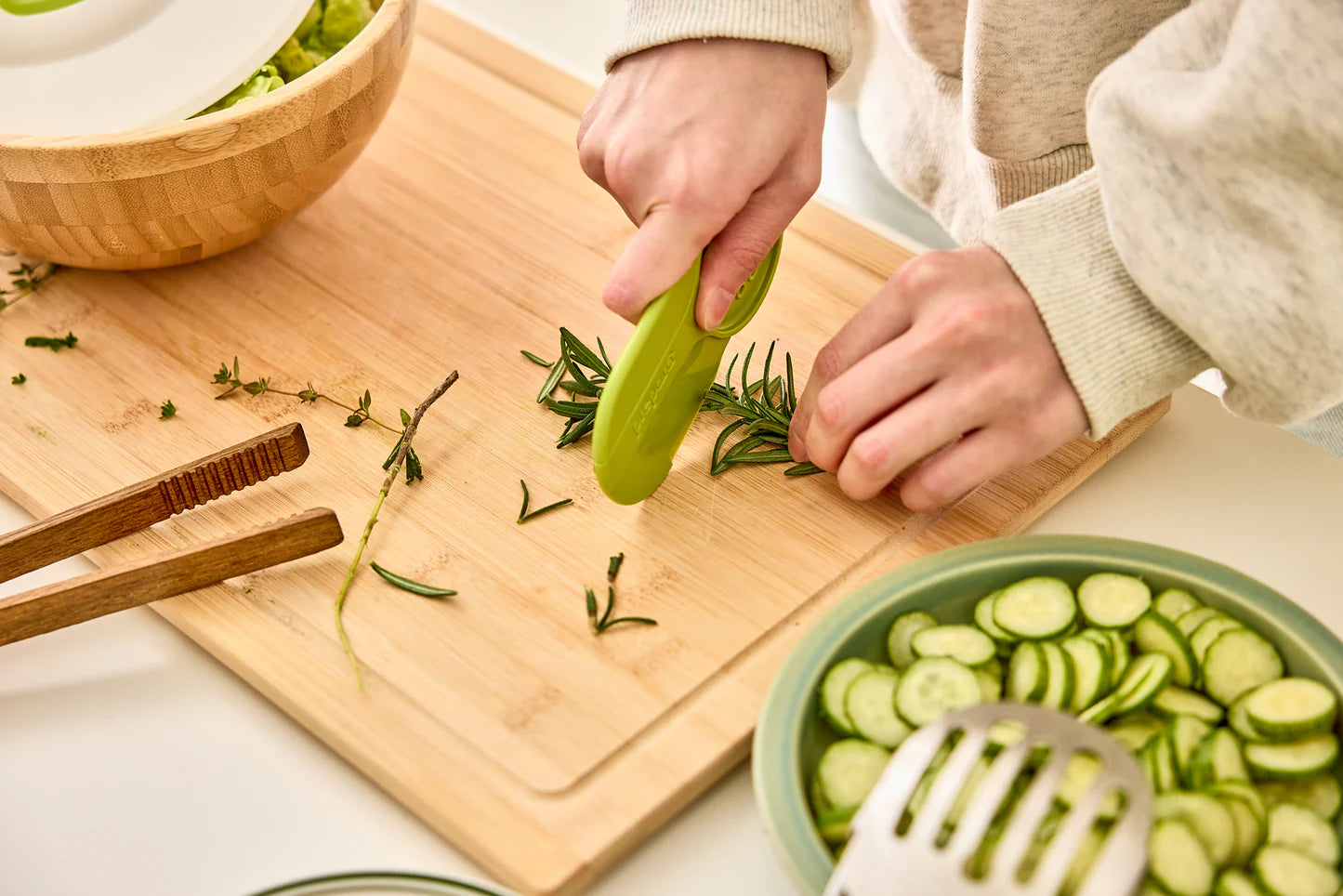 Prepara Herbs N’ Greens Cool Tool