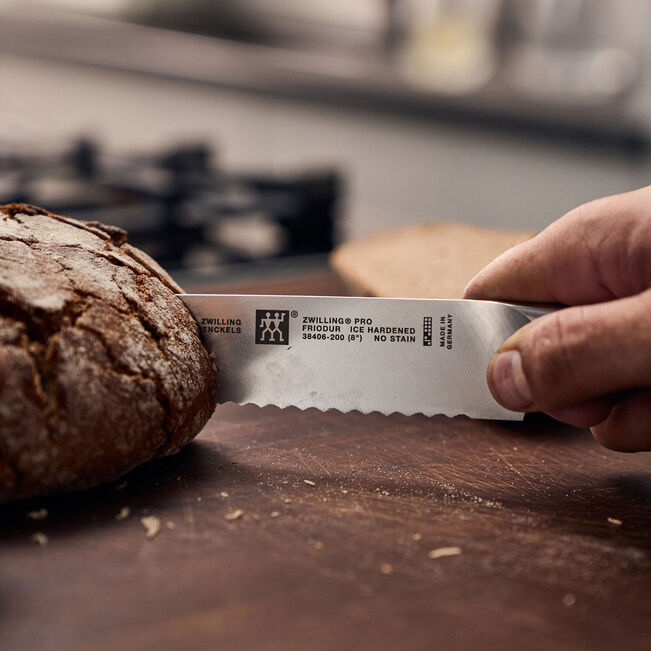 Zwilling Pro Bread Knife | 8 Inch