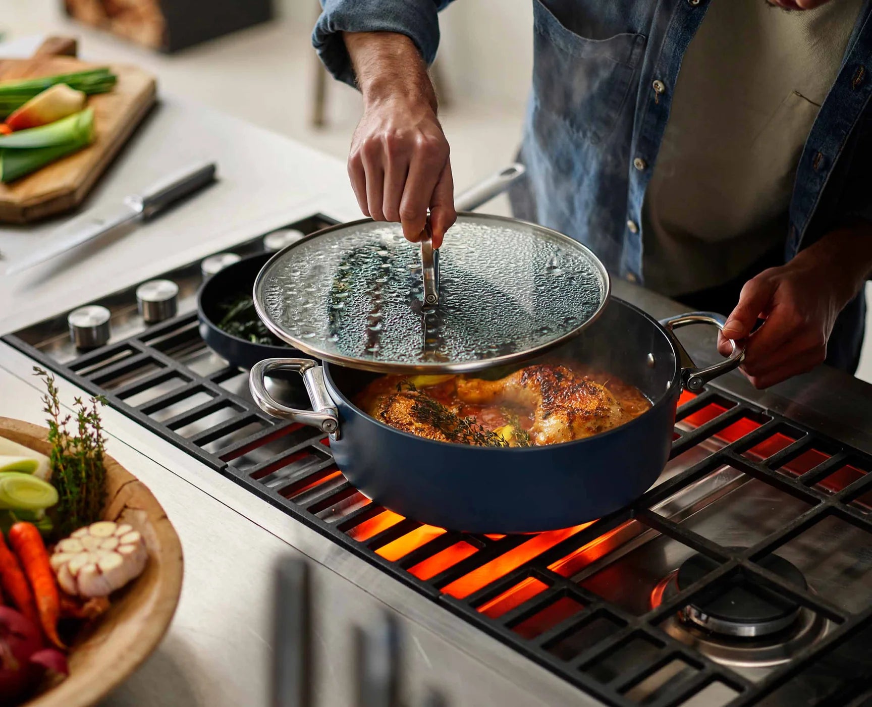 Joseph Joseph Space Non-Stick Shallow Casserole Pan with Lid | 5 Qt
