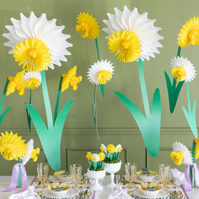Hester & Cook Honeycomb Daffodil Centerpiece | 3D Spring Paper Decoration