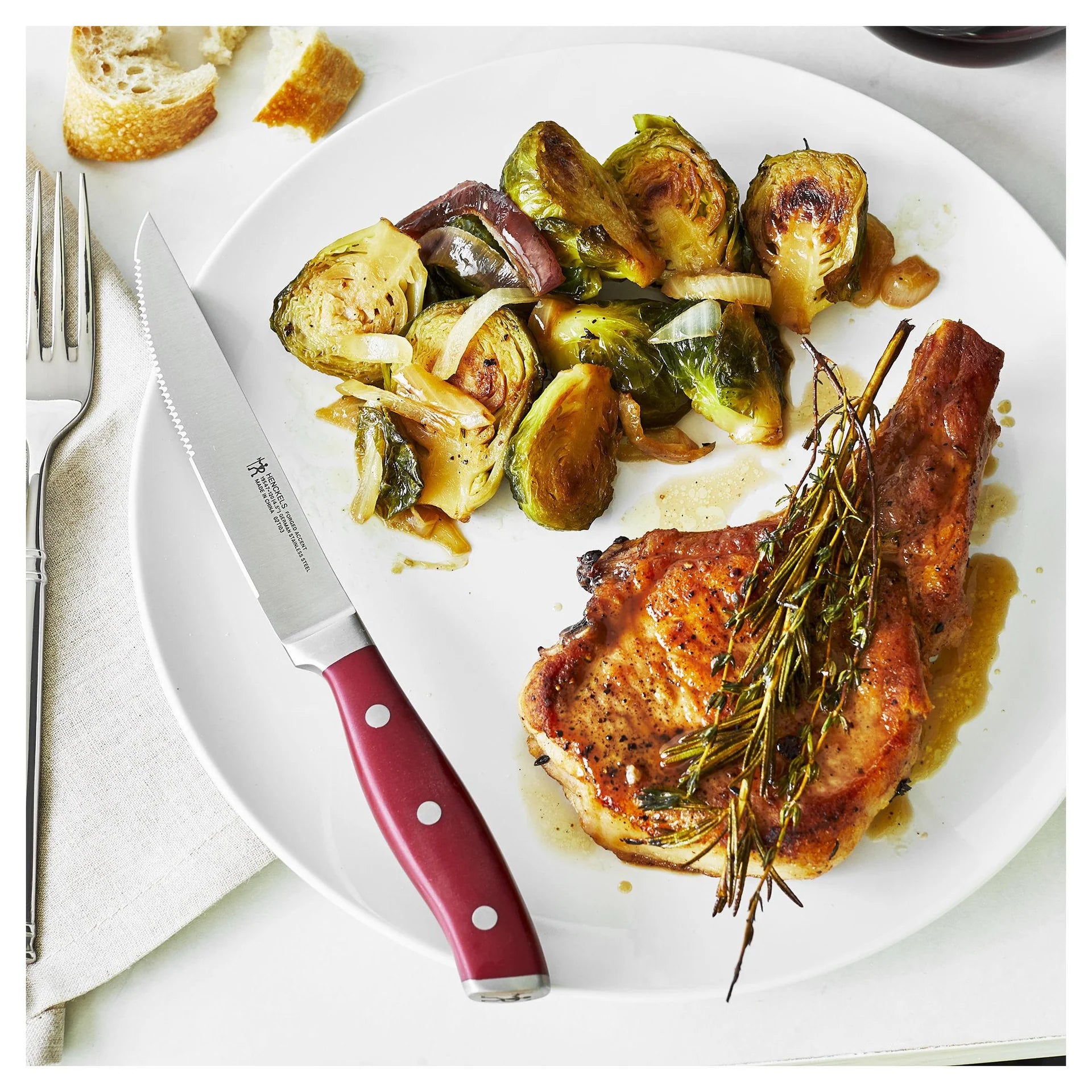 Henckels Forged Accent 4 Piece Steak Knife Set | Red