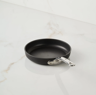 Hestan TITUM® Fusion™ 9.5" Nonstick Open Skillet | Professional Small Frying Pan